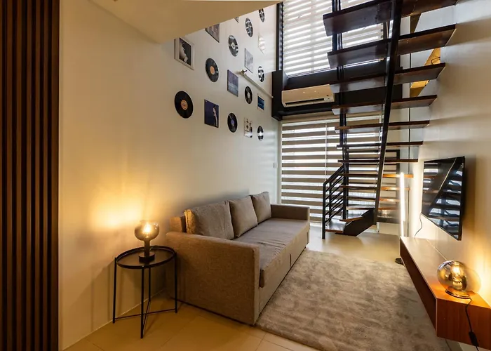 Apartment Stunning View Loft Type 1 Bedroom In Circulo Near Bridgetowne, Eastwood Fast Wi-fi Manila