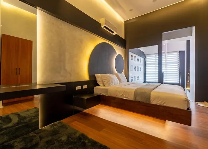 Stunning View Loft Type 1 Bedroom In Circulo Near Bridgetowne, Eastwood Fast Wi-fi * Manila