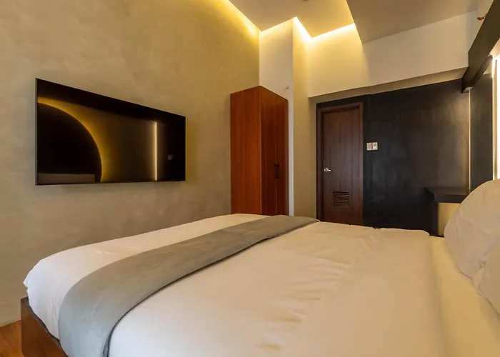 Apartment Stunning View Loft Type 1 Bedroom In Circulo Near Bridgetowne, Eastwood Fast Wi-fi *