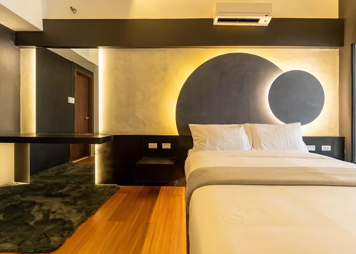 Apartment Stunning View Loft Type 1 Bedroom In Circulo Near Bridgetowne, Eastwood Fast Wi-fi *