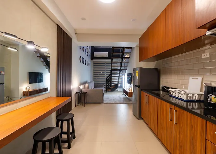Apartment Stunning View Loft Type 1 Bedroom In Circulo Near Bridgetowne, Eastwood Fast Wi-fi