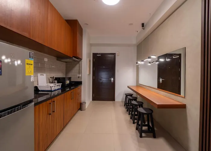 Stunning View Loft Type 1 Bedroom In Circulo Near Bridgetowne, Eastwood Fast Wi-fi Apartment Manila