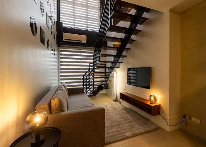 Stunning View Loft Type 1 Bedroom In Circulo Near Bridgetowne, Eastwood Fast Wi-fi Manila
